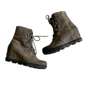 Sorel Joan of Arc Wedge II Lace Up Boots Waterproof size 12